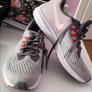 NEVER WORN! Nike Zoom pink/red/grey